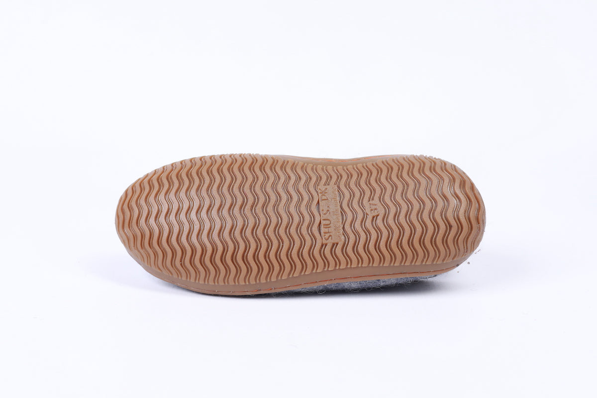 Wollpantoffel (100 % reine Wolle) – Modell Grau mit Gummisohle – Dänisches Design von SHUS