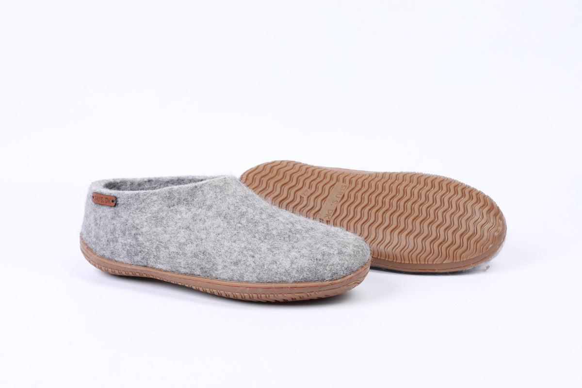 Wollhausschuhe (100 % reine Wolle) – Modell Grau mit Gummisohle – Dänisches Design von SHUS