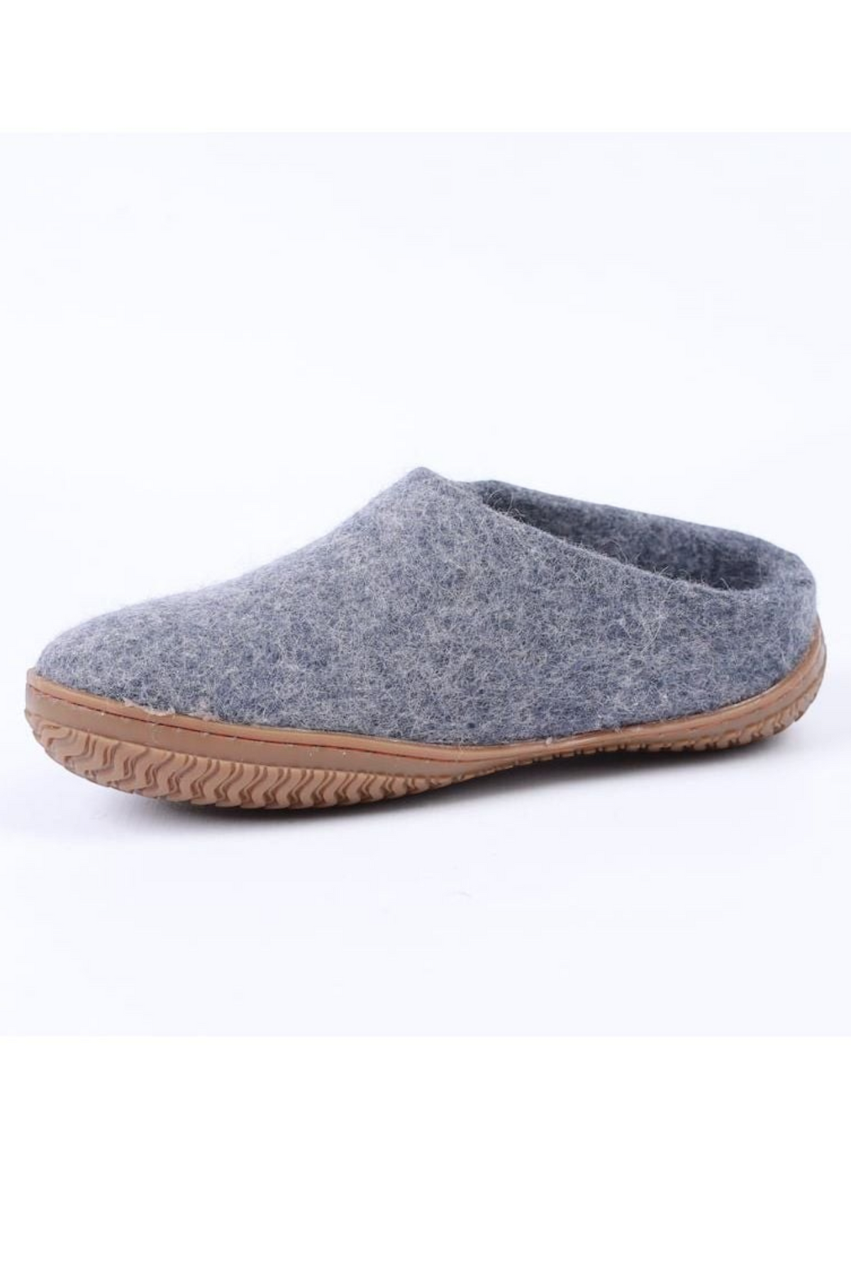 Håndlavede denim uld hjemmesko fra Shus.dk, lavet af 100% New Zealandsk uld, sikrer varme og komfort. Med natur gummisål. Dansk design.