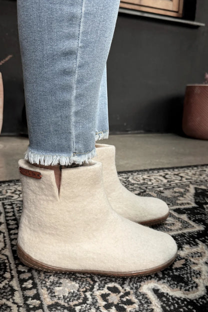 Wollstiefel (100 % reine Wolle) – Modell Beige mit Gummisohle