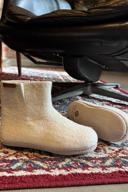 Wollstiefel (100 % reine Wolle) – Modell Beige mit Ledersohle
