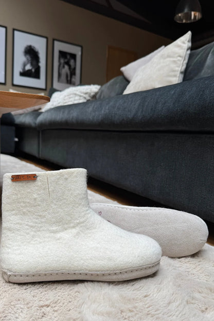 Wollstiefel (100 % reine Wolle) – Modell Beige mit Ledersohle