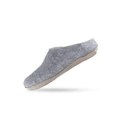 Wollpantoffel (100 % reine Wolle) – Modell Grau mit Ledersohle – Dänisches Design von SHUS