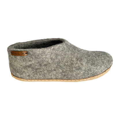 Wollhausschuhe (100 % reine Wolle) – Modell Grau mit Ledersohle – Dänisches Design von SHUS
