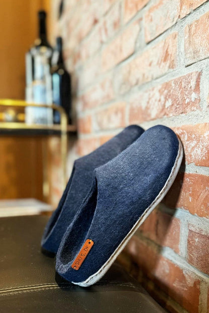 Wollpantoffel (100 % reine Wolle) – Modell Blau mit Ledersohle – Dänisches Design von SHUS