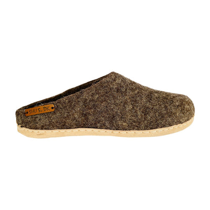 Wollpantoffel(100 % reine Wolle) – Modell Braun mit Ledersohle – Dänisches Design von SHUS
