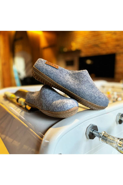 Wollpantoffel (100 % reine Wolle) – Modell Denim mit Gummisohle – dänisches Design von SHUS